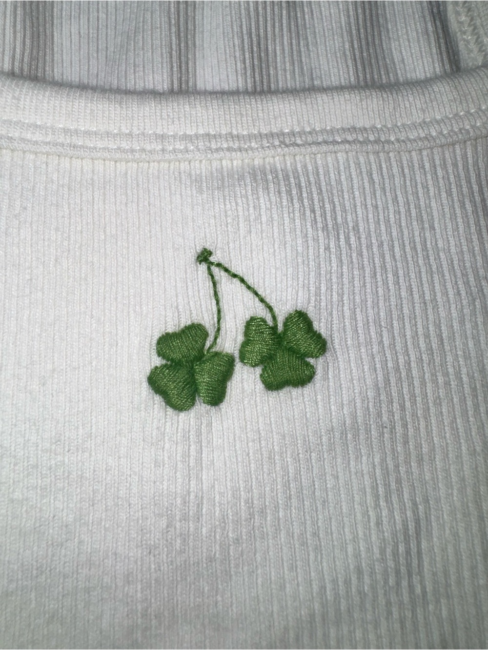 aerie White Ribbed Tank Top Clover Embroidery Size Small NWT - Picture 3 of 5